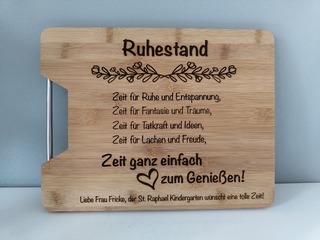 //www.woelkchen.nrw/Shop/Abschied-von-Kindergarten-Grundschule/artikel_Schneidebrett-Ruhestand_144.html