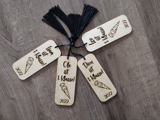//www.woelkchen.nrw/Shop/Einschulung/artikel_Personalisiertes-Holzlesezeichen_128.html