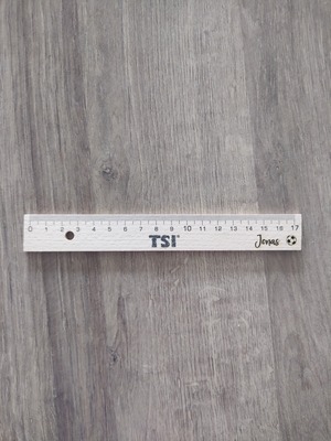 //www.woelkchen.nrw/Shop/Einschulung/artikel_Personalisiertes-Holz-Lineal_129.html