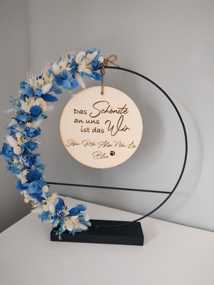 //www.woelkchen.nrw/Shop/Familie-Freunde/artikel_Metallring-STEHEND-mit-Holzschild-Das-Schoenste_24.html