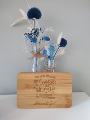 //www.woelkchen.nrw/Shop/Fruehstuecksbrettchen-Schneidebretter/artikel_Fruehstuecksbrettchen-This-mom-runs-on-coffee_173.html