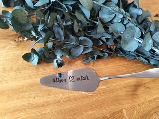 //www.woelkchen.nrw/Shop/Hochzeit-Hochzeitstag/artikel_Tortenheber-personalisiert_155.html