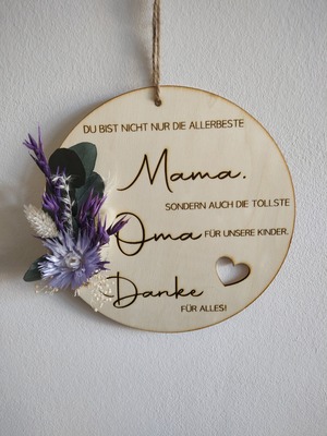 //www.woelkchen.nrw/Shop/Muttertag/artikel_Holzschild-beste-Mama-Oma-mit-Trockenblumen_114.html