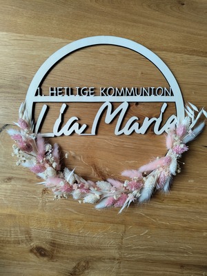 //www.woelkchen.nrw/Shop/Taufe-Kommunion-Konfirmation/artikel_Holzring-Kommunion-mit-Trockenblumen_92.html