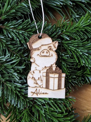 //www.woelkchen.nrw/Shop/Weihnachten/artikel_Geschenkanhaenger-Holz-Schweinchen_194.html