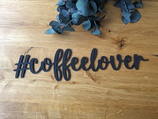 //www.woelkchen.nrw/Shop/Zuhause-Home/artikel_Schriftzug-coffeelover-farbig_41.html